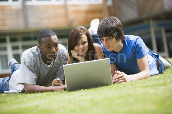 Stock foto: College · Studenten · mit · Laptop · Campus · Rasen · Frau