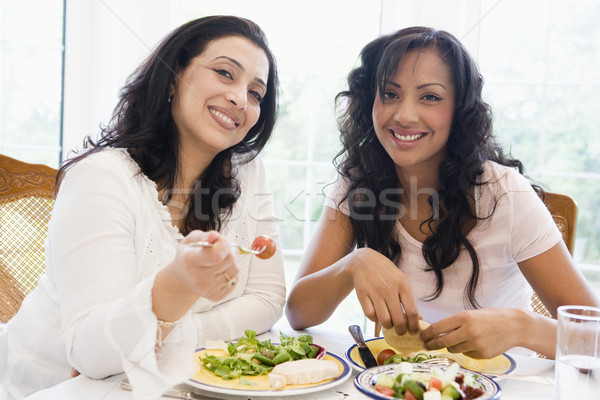 商業照片: 兩個女人 · 享受 · 餐 · 一起 · 女子 · 家庭