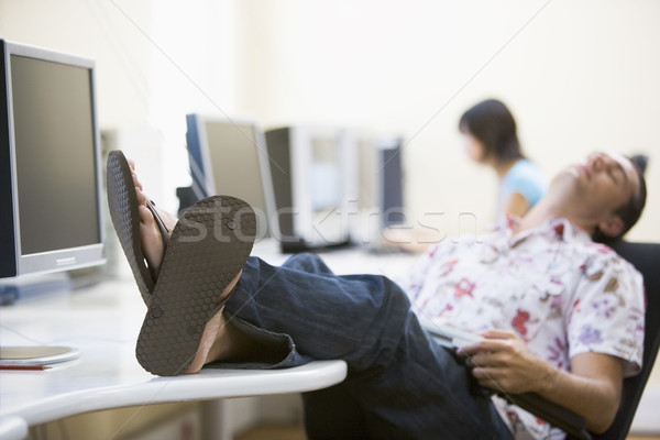 Adam bilgisayar odası uyku bilgisayar gülümseme çalışma Stok fotoğraf © monkey_business