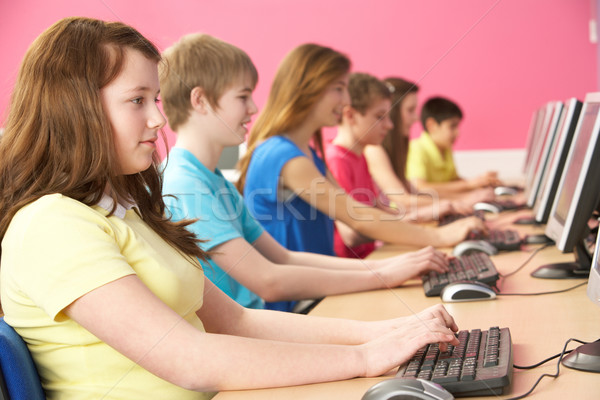 Adolescente estudantes classe informática sala de aula menina Foto stock © monkey_business