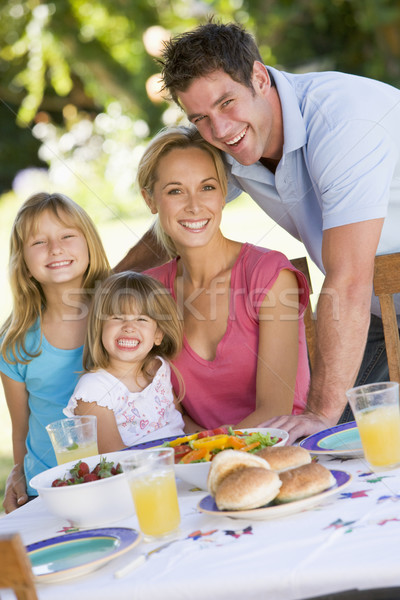 Stock foto: Familie · genießen · Grill · Essen · glücklich · Garten