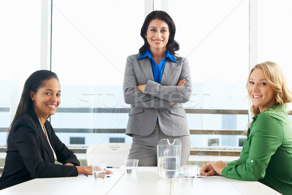Gruppo donne riunione ufficio business donna Foto d'archivio © monkey_business