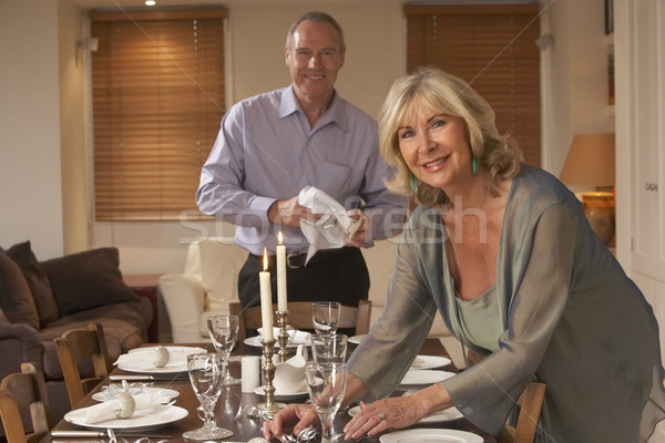 Stock fotó: Pár · asztal · vacsora · vendégekkel · férfi · boldog · otthon