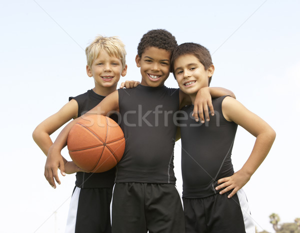 Młody chłopak gry koszykówki dziecko chłopca bat Zdjęcia stock © monkey_business