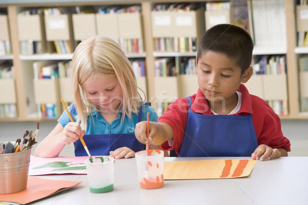 Foto d'archivio: Scuola · dell'infanzia · bambini · pittura · carta · vernice · arte