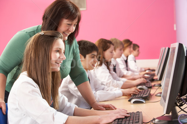 Jugendlich Studenten Klasse Computer Klassenzimmer Tutor Stock foto © monkey_business