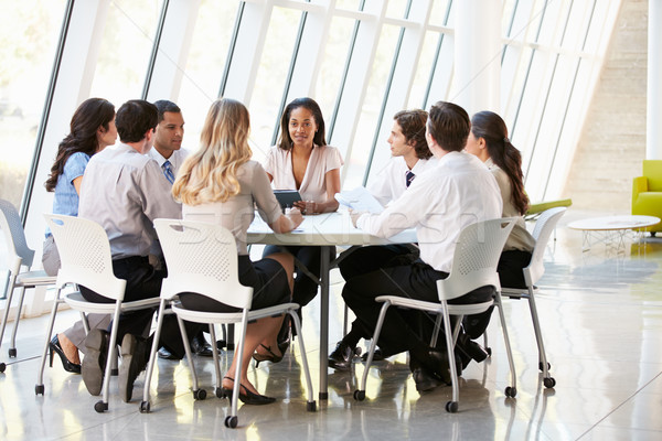 Pessoas de negócios reunião do conselho moderno escritório negócio homem Foto stock © monkey_business