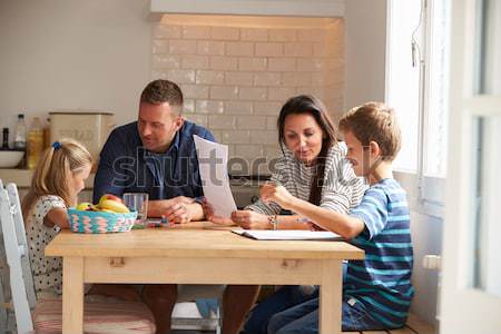 Stockfoto: Jonge · paren · gezellig · huisje · huis · brand