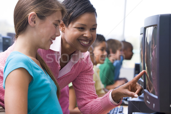 Szkoła podstawowa komputera klasy nauczyciel dzieci szczęśliwy Zdjęcia stock © monkey_business