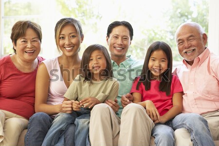 Foto d'archivio: Giovani · famiglia · spiaggia · donna