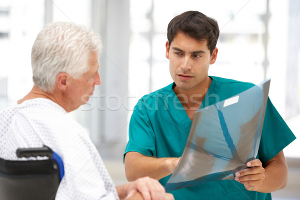 Stock foto: Senior · Patienten · jungen · Arzt · Mann · Arbeit