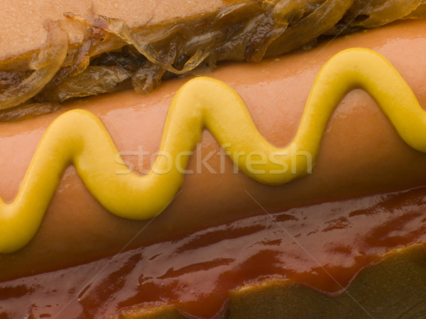 Foto d'archivio: Hot · dog · cipolle · senape · pomodoro · ketchup