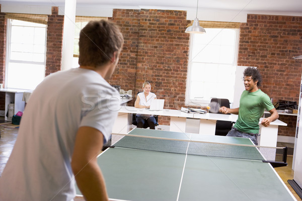 Dwóch mężczyzn biuro przestrzeni gry ping pong działalności Zdjęcia stock © monkey_business