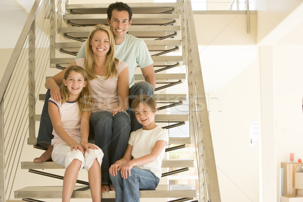 Familie vergadering trappenhuis glimlachend kinderen man Stockfoto © monkey_business
