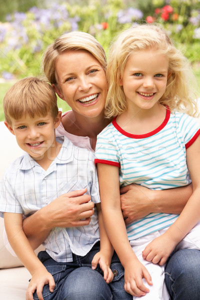 Foto d'archivio: Madre · bambini · rilassante · giardino · donna · ritratto