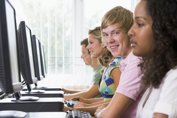 Főiskola diákok számítógépes labor diák oktatás férfiak Stock fotó © monkey_business