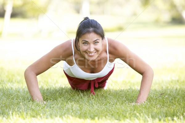 Stockfoto: Jonge · vrouw · park · portret · oefening · jonge