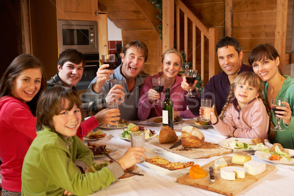 Foto stock: Dos · comida · alpino · junto · hombre