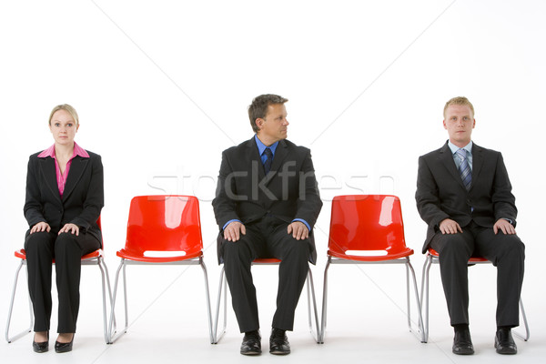 商業照片: 三 · 商界人士 · 坐在 · 紅色 · 塑料 · 業務