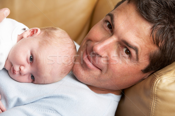 Foto stock: Retrato · pai · recém-nascido · bebê · casa · amor