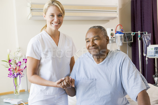 Verpleegkundige helpen senior man lopen gezondheid Stockfoto © monkey_business