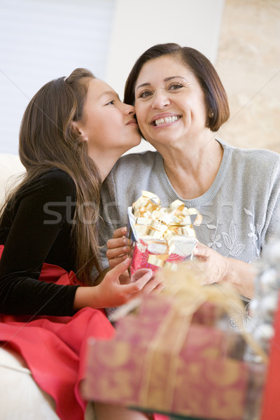 Neta beijando avó mulher família crianças Foto stock © monkey_business