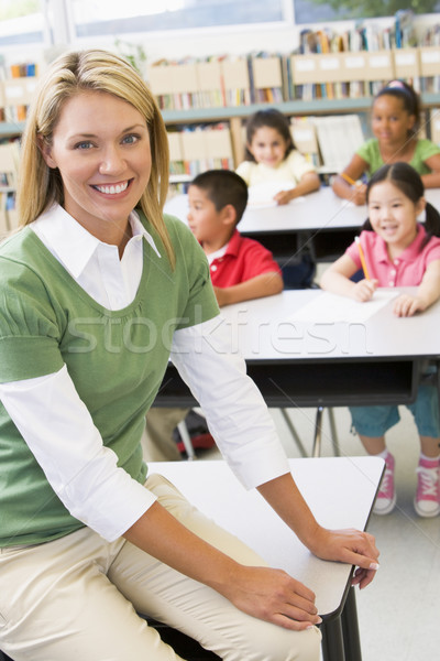 Stock foto: Lehrer · Studenten · Kindergarten · Klasse · Frau · Gruppe