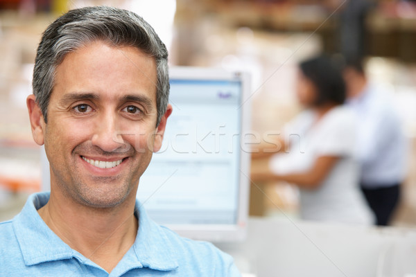 Stockfoto: Man · computer · distributie · magazijn · technologie · vak