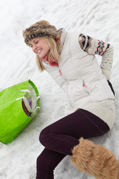 [[stock_photo]]: Femme · blessés · Retour · glaciale · rue · neige