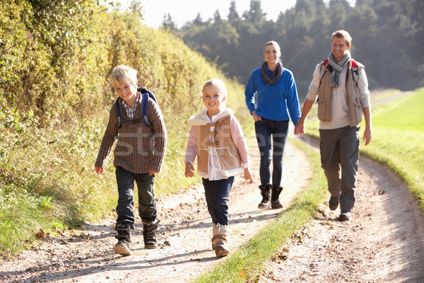 Tineri familie mers parc femeie fată Imagine de stoc © monkey_business