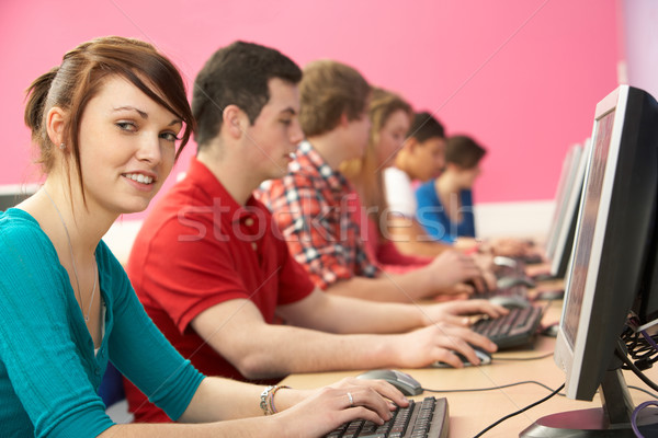 Öğrenciler sınıf bilgisayarlar sınıf kız Stok fotoğraf © monkey_business