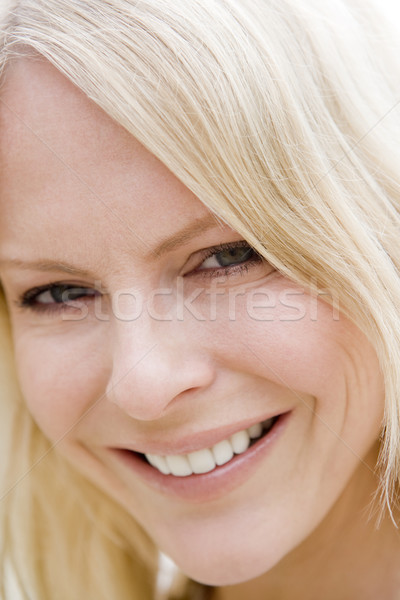 Foto stock: Cabeça · tiro · mulher · sorrindo · retrato · sorridente · retratos