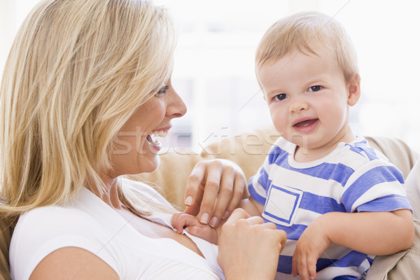 Foto d'archivio: Madre · soggiorno · baby · sorridere · famiglia