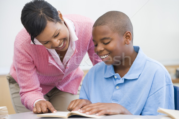 Leraar helpen kinderen kind studenten Stockfoto © monkey_business
