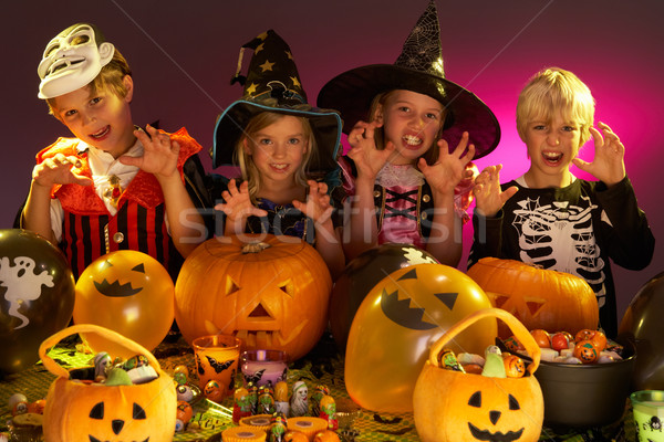 Halloween buli gyerekek visel jelmezek csoport Stock fotó © monkey_business