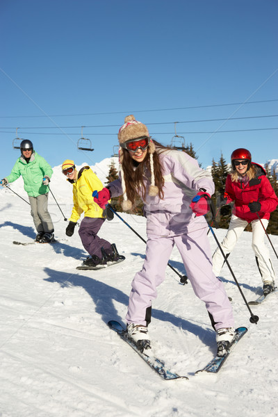 Familie ski vakantie bergen meisje Stockfoto © monkey_business