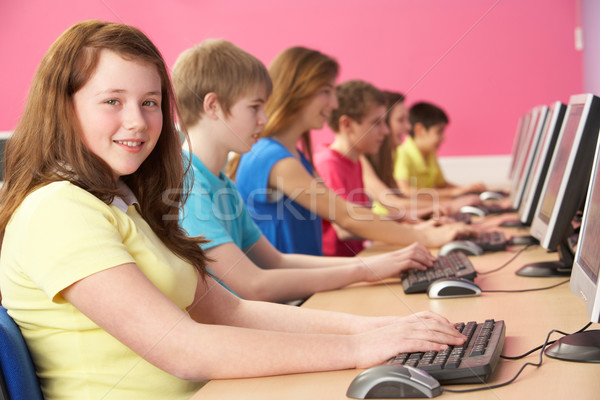 Adolescente estudantes classe informática sala de aula menina Foto stock © monkey_business