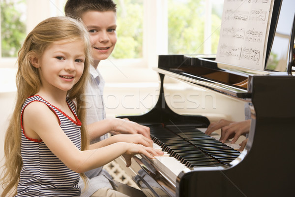 Foto stock: Irmão · irmã · jogar · piano · música · feliz