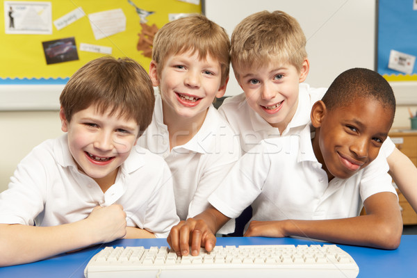 Stock fotó: Iskolás · gyerekek · osztály · számítógépek · iskola · diák · technológia