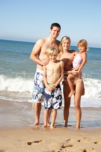 Retrato familia verano mujer playa Foto stock © monkey_business