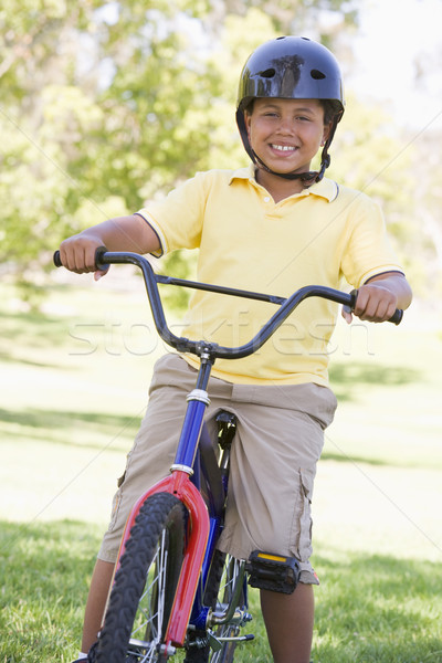 Foto stock: Bicicleta · ao · ar · livre · sorridente · crianças · criança