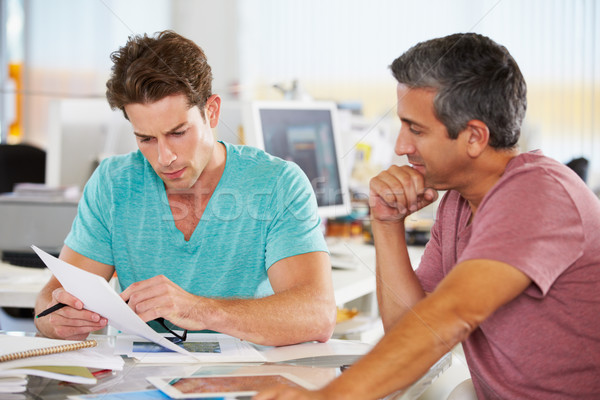 Foto stock: Dois · homens · reunião · criador · escritório · negócio · computador