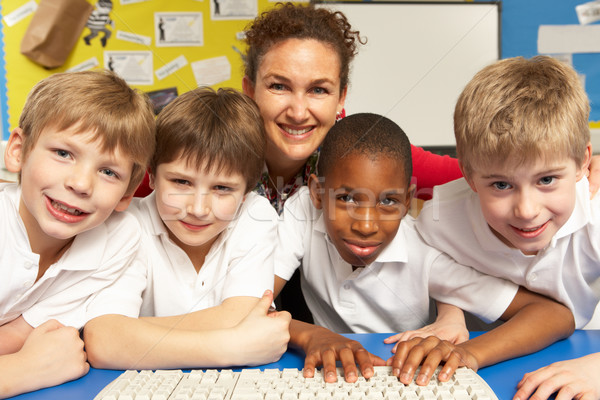 Stock foto: Schulkinder · Klasse · Computer · Lehrer · Schule · Studenten