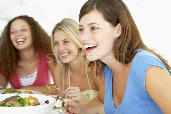 Stock foto: Freunde · Mittagessen · zusammen · home · Essen · Frauen