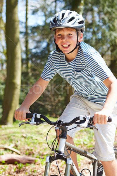 Calarie bicicletă ţară urmări copil Imagine de stoc © monkey_business