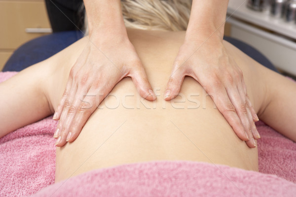 Vrouwelijke masseuse cliënt massage portret Stockfoto © monkey_business