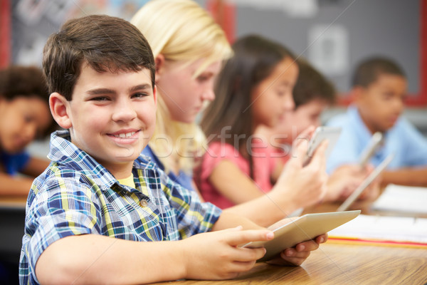 Stok fotoğraf: Sınıf · dijital · tablet · kız · çocuk