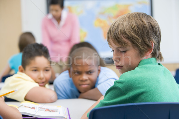 Băiat sală de clasă femeie copii copil Imagine de stoc © monkey_business
