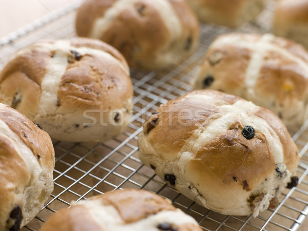 Hot kruis koeling rack vruchten cake Stockfoto © monkey_business