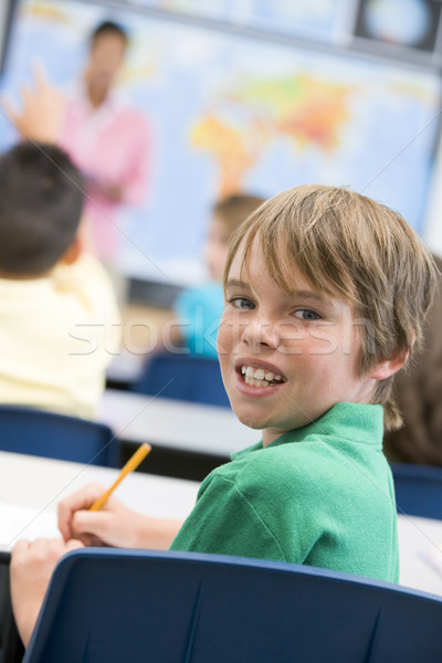 Stock foto: Grundschule · Klassenzimmer · Geographie · Klasse · Frau · Kinder